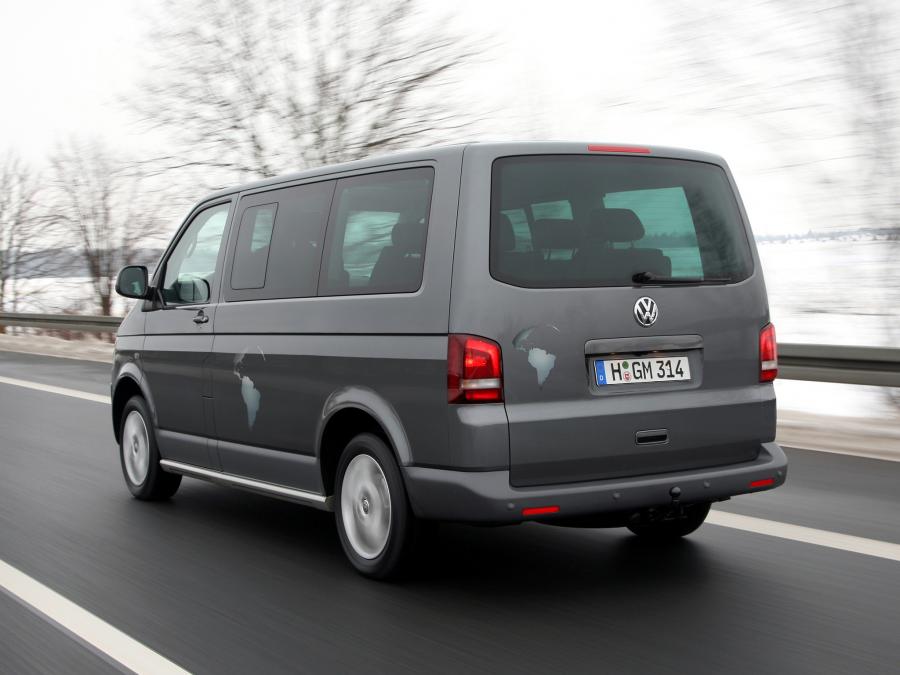  Volkswagen Multivan PanAmericana 2009 года  (фото 12 из 17)